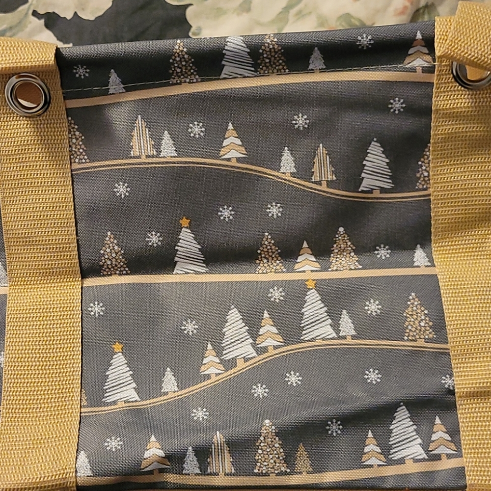 Thirty-one medium utility tote